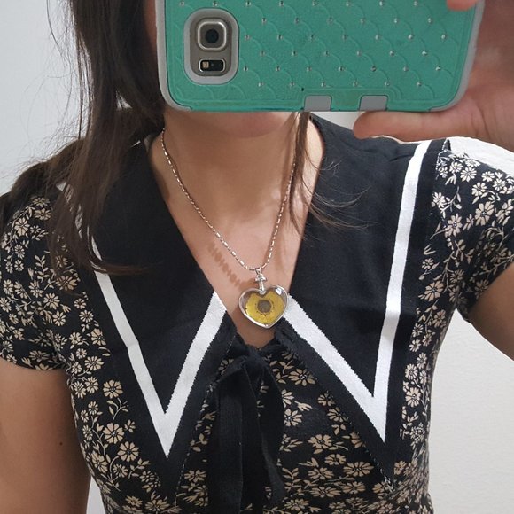 faux detachable black and white tie-on sailor collar - Picture 5 of 5